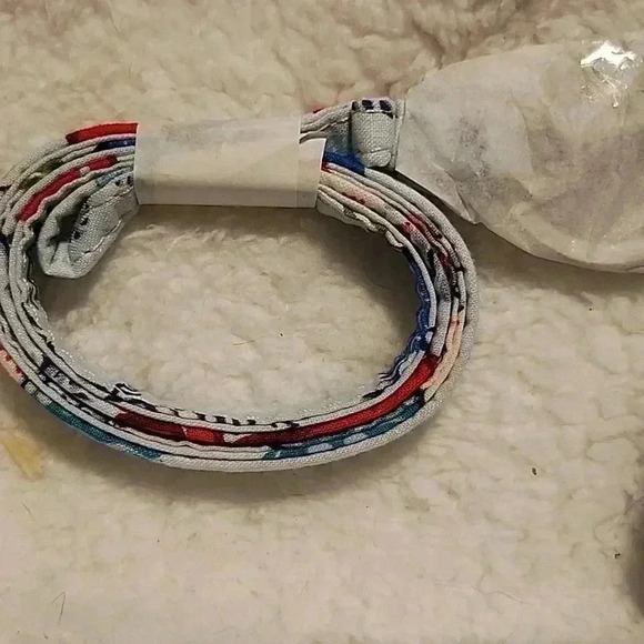 Vera Bradley Zip ID Lanyard - Picture 4 of 4